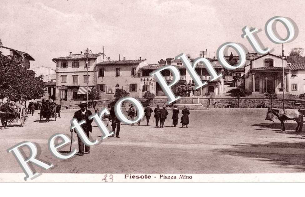 Piazza Mino