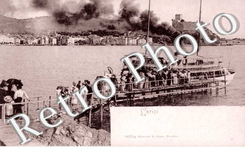 Bateau touristique