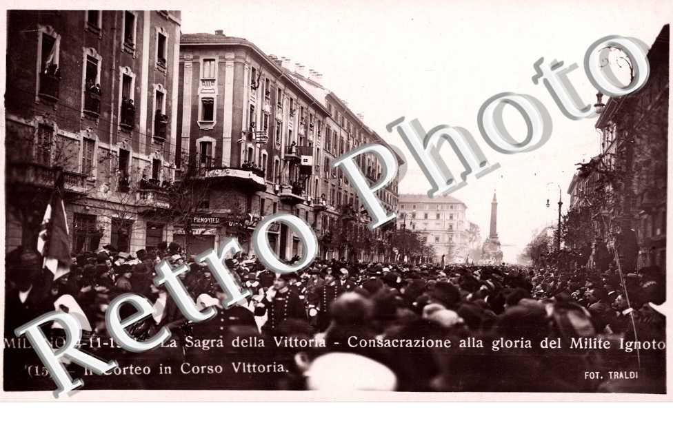 La sagra della vittoria, consacrazione alla gloria del milite Ignoto, il corteo in corso Vittoria 4-11-1921