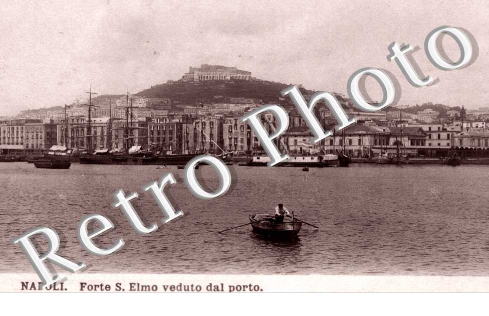 Forte S. Elmo veduto dal porto