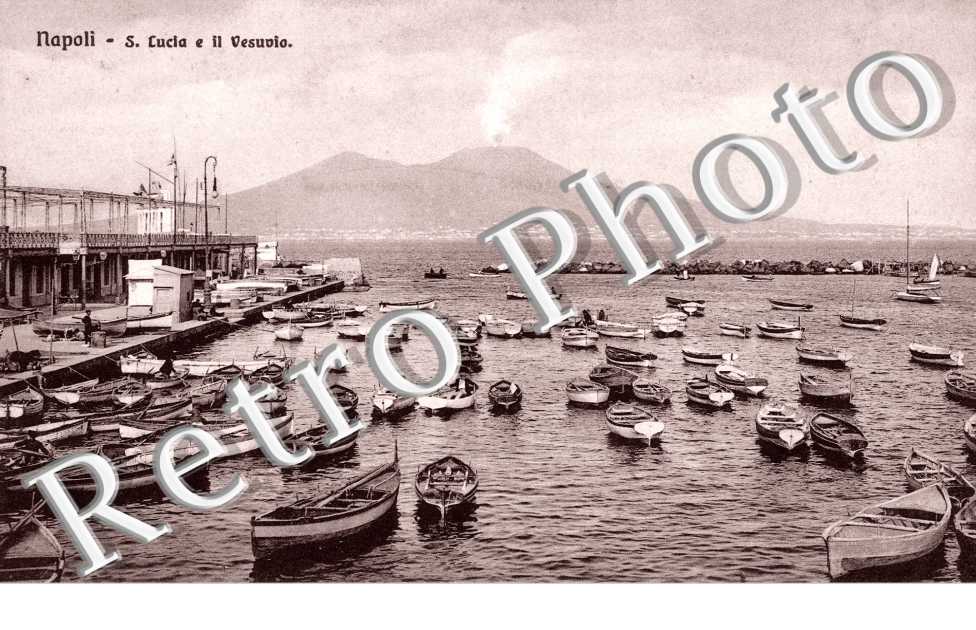 Santa Cucia e il Vesuvio