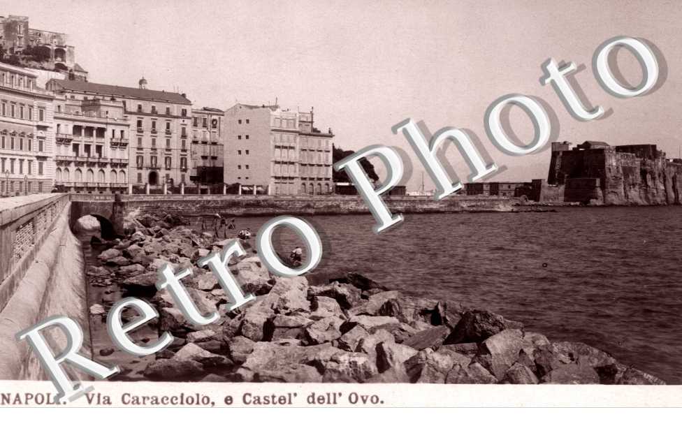 Via Caracciolo e catsle' dell' Ovo
