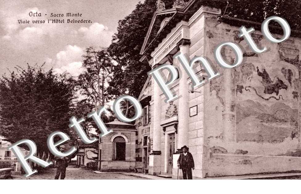 Sacro Monte, viale verso l'hotel Belvedere