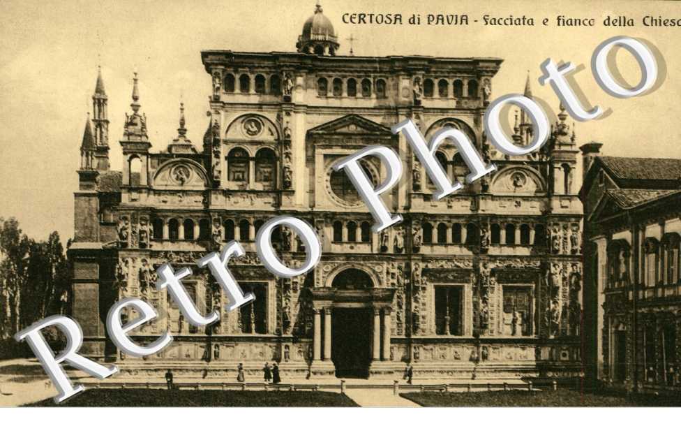 facciata e fianco della chiesa