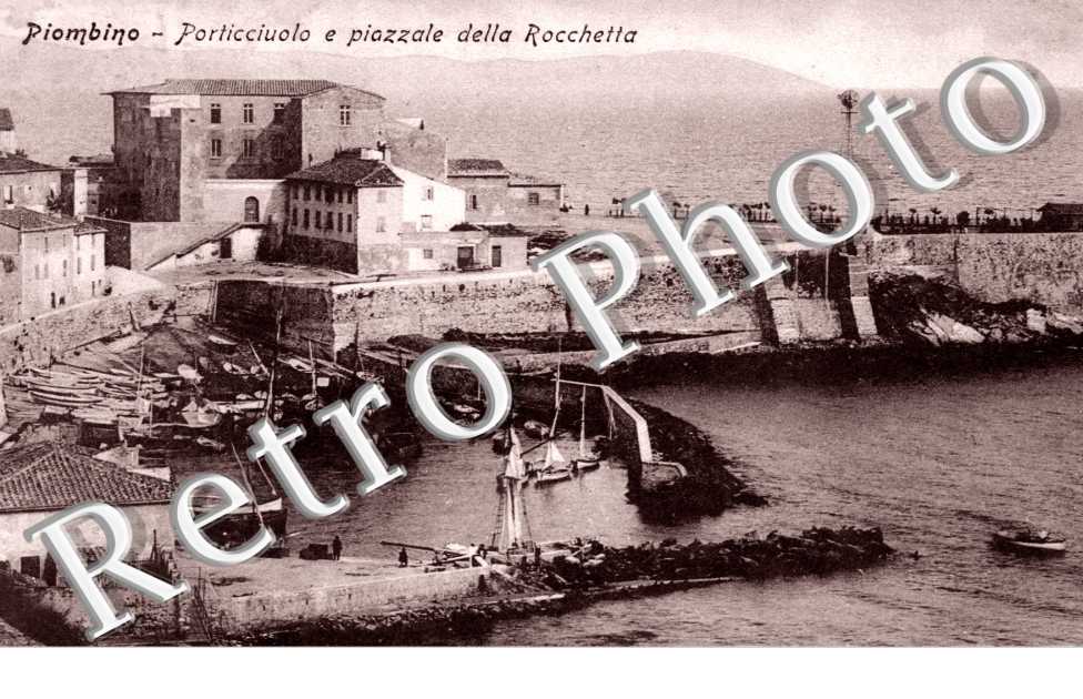 Porticciulo e piazzale della Rocchetta