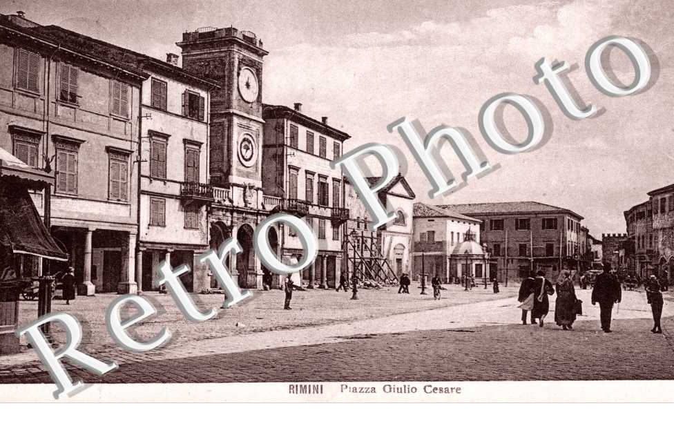 Piazza Giulio Cesare