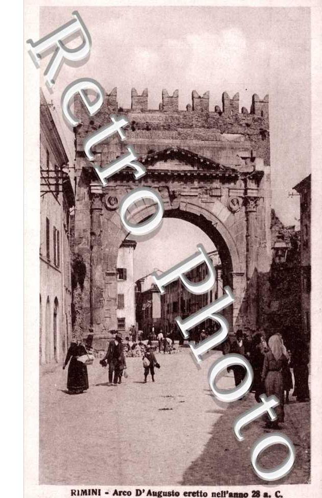 Arco d'Augusto eretto nell'anno