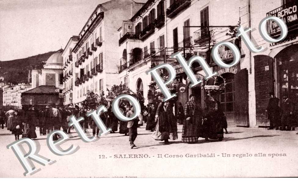 il corso Garibaldi, un regalo alla sposa