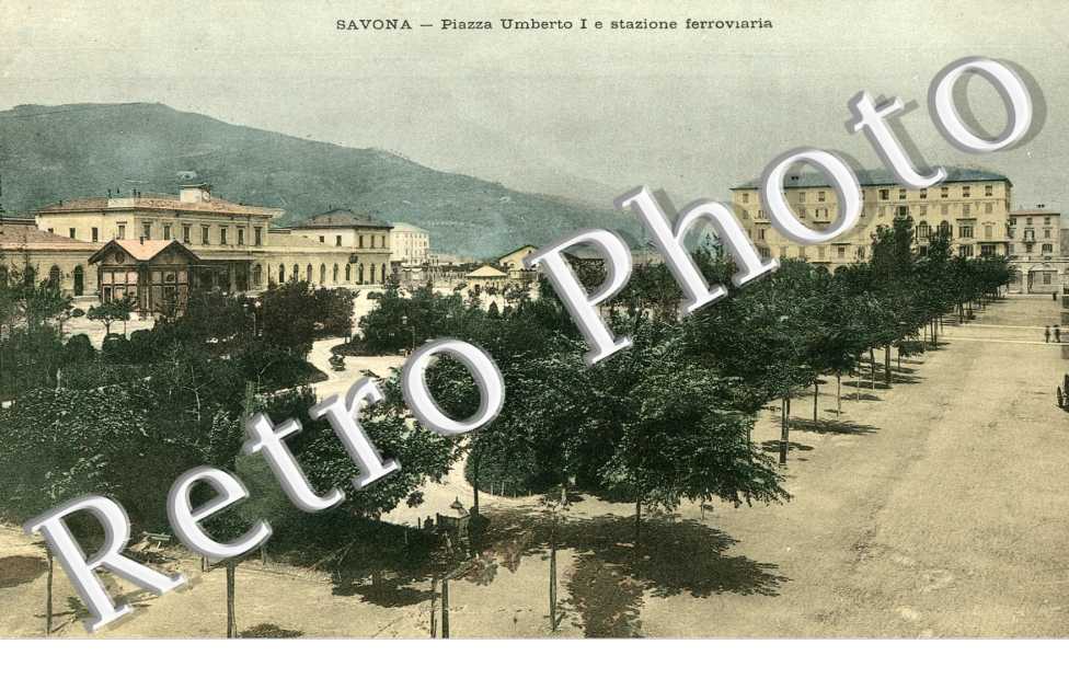 piazza Umberto I e stazione ferroviaria