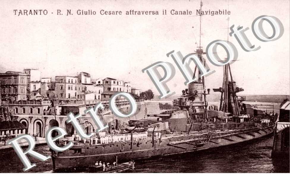 R. N Giulio Cesare attraversa il Canale Navigabile