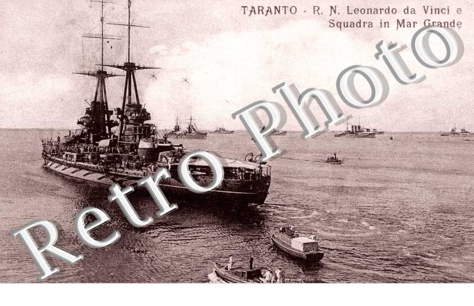 R. N Leonardo da Vinci e Squadra in Mar Grande