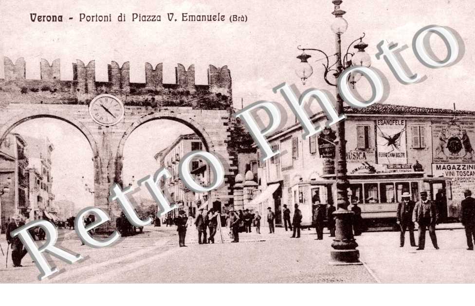 Portoni di Piazza V. Emanuele