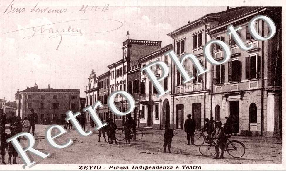 Piazza Indipendenza e Teatro