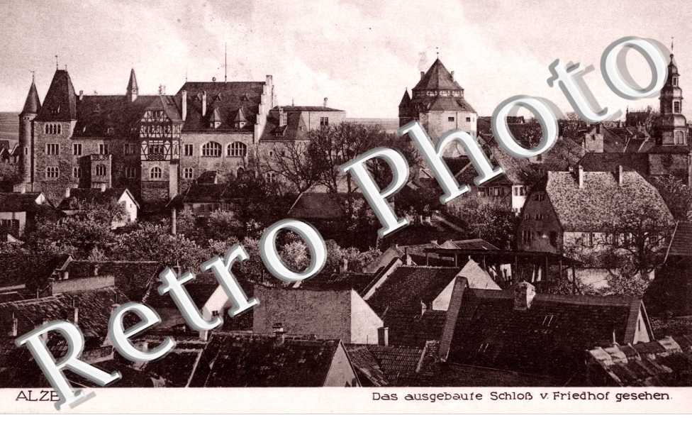 das ausgebaufe schlosse v. friedhof gesehen