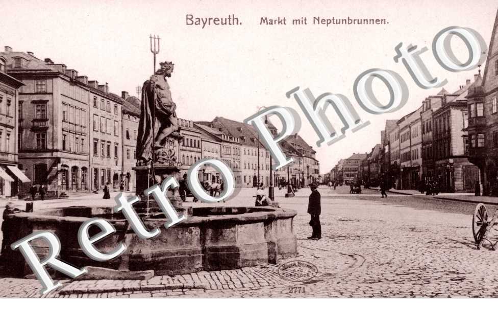 markt mit Neptunbrunnen