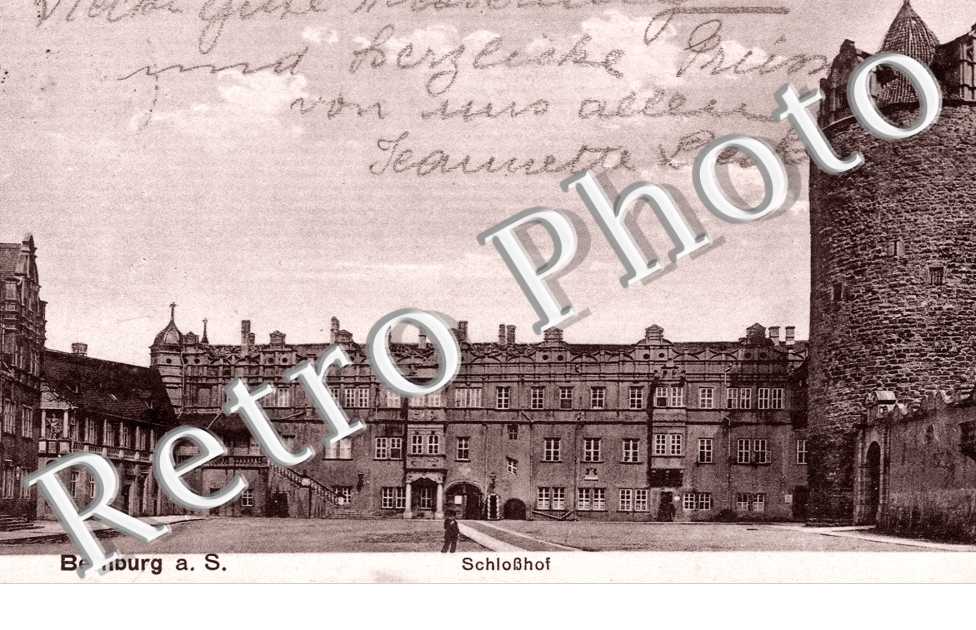 schlosshof