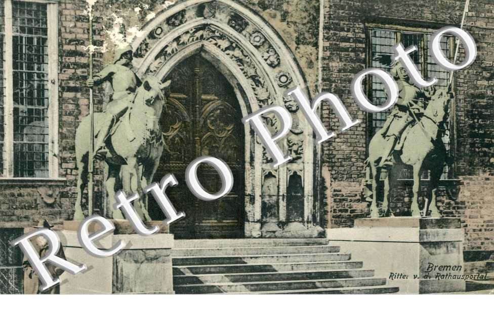 Ritter von der Rathaus portal