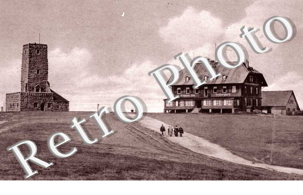 Vue d'une Auberge et d'une Tour