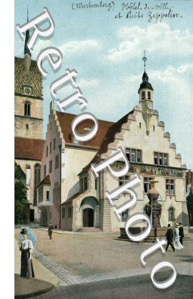 rathaus mit zeppelinbrunnen