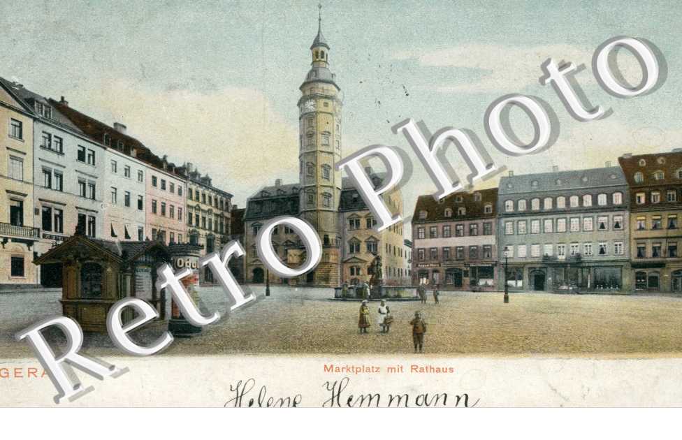 Markplatz mit Rathaus