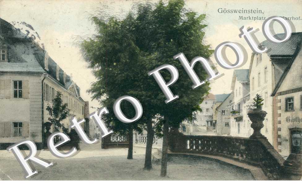 Marktplatz mit Pfarrhof