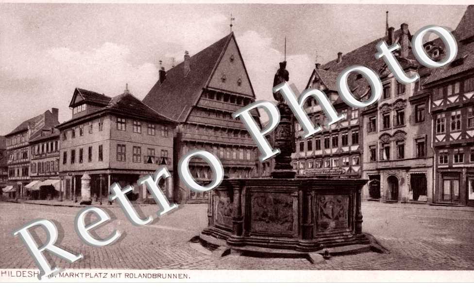 marktplatz mit Rolanbrunnen