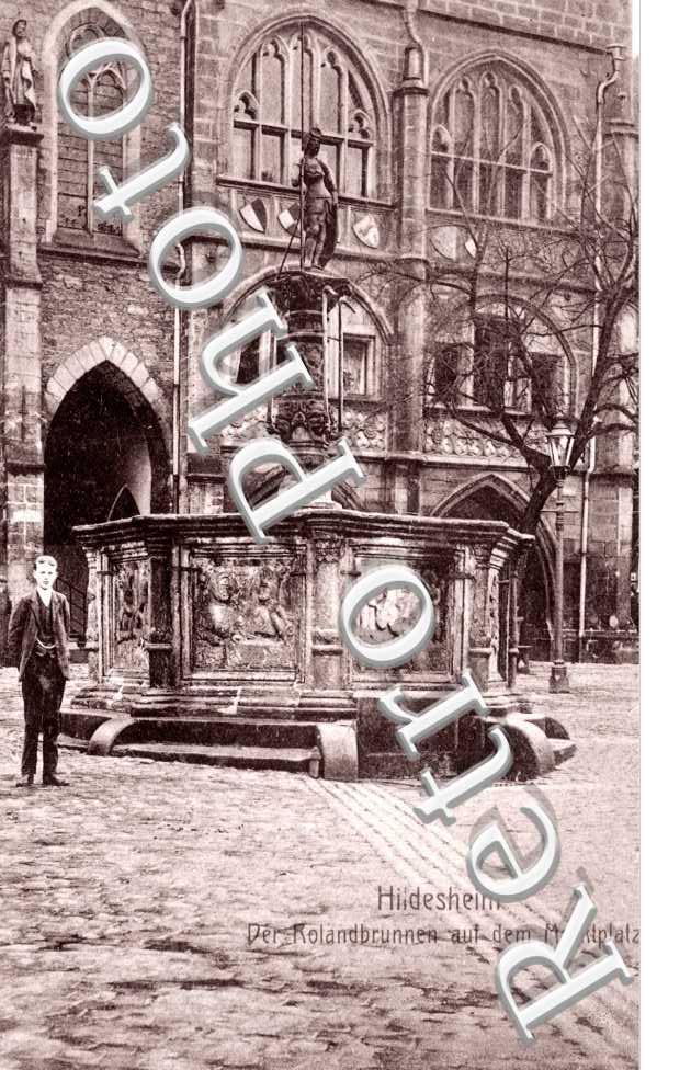 Der Rolandbrunnen auf dem Markplatz