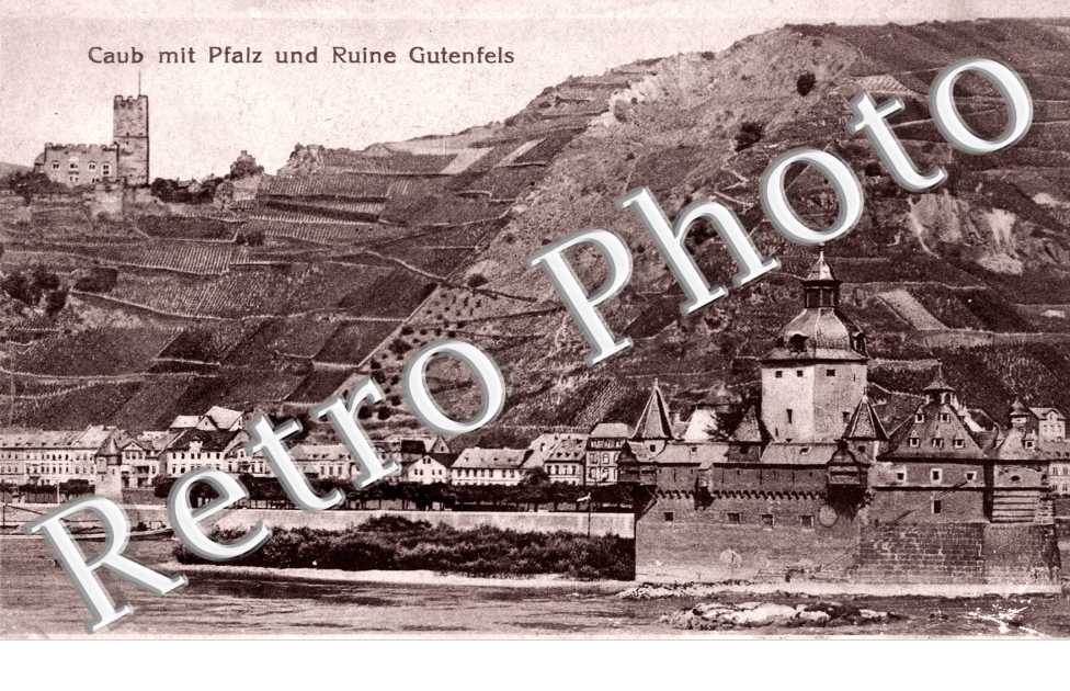 Caub mit ruine Gutenfels und Pfalz.