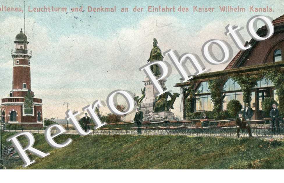 Leuchturm und denkmal an der einfahrt des kaiser Wilhelm Kanals