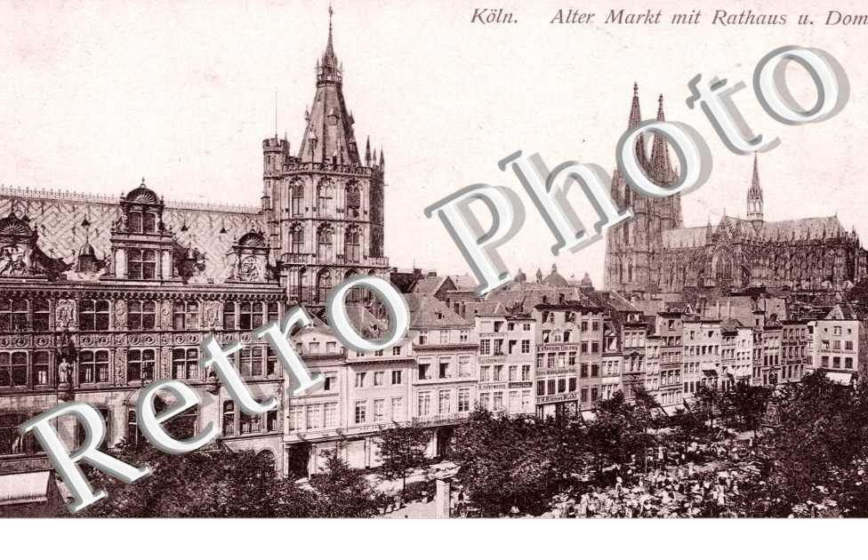 Altermarkt mit Rathaus