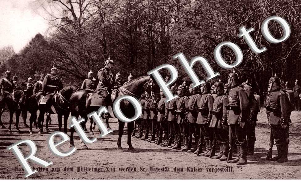 Des Soldats et un Homme a Cheval