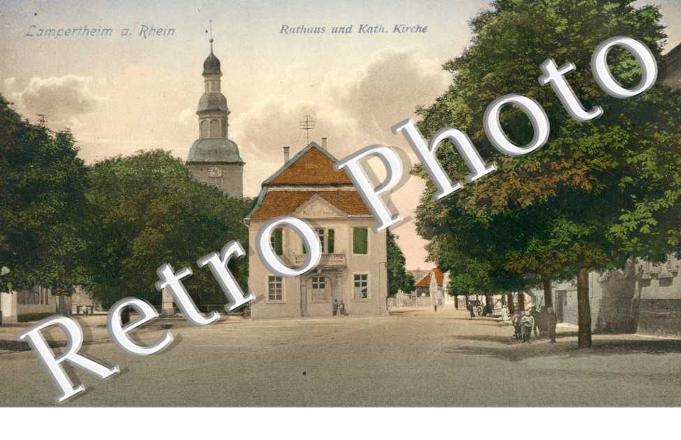 Rathaus und Katholische Kirche