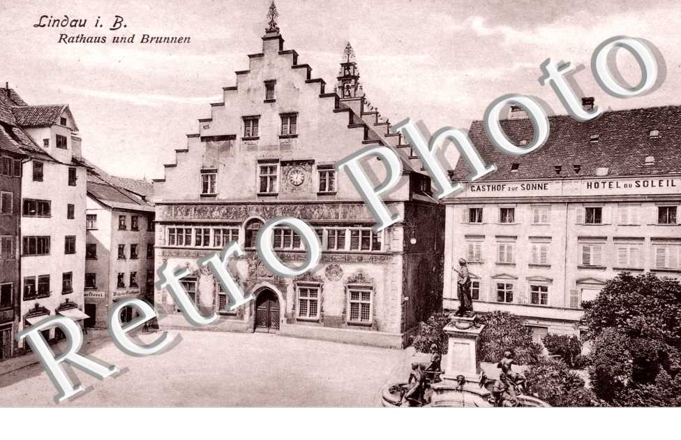 Rathaus und Brunnen
