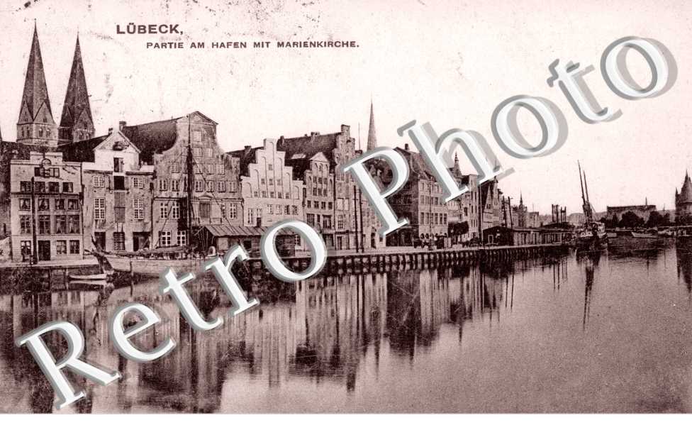 partie am Hafen mit Marienkirche