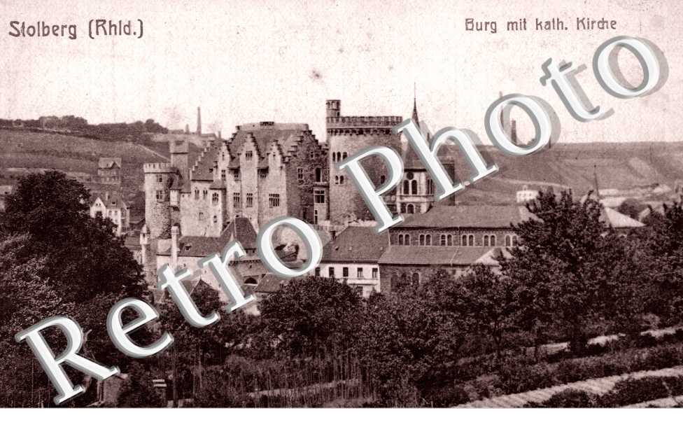 Burg mit Katholic Kirche