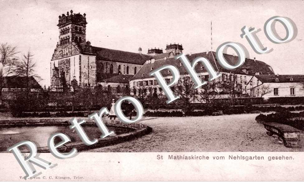 Sankt Mathiaskirche von Nehlsgarten gesehen