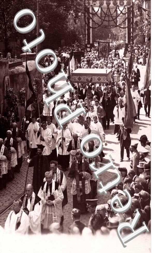 Defile religieux dans les rues