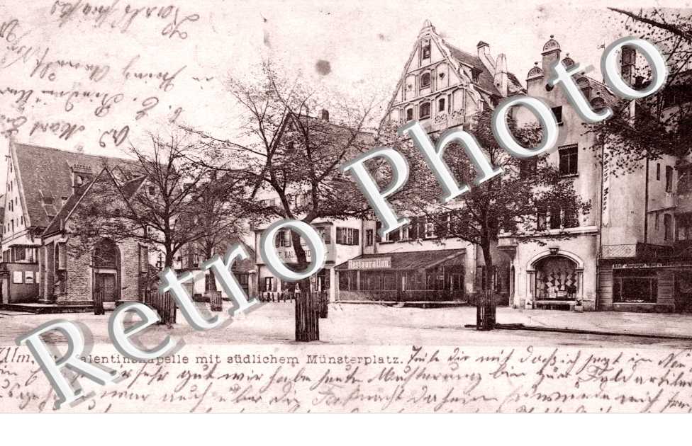 Sankt Valentinskapelle mit Sudlichem Munsterplatz