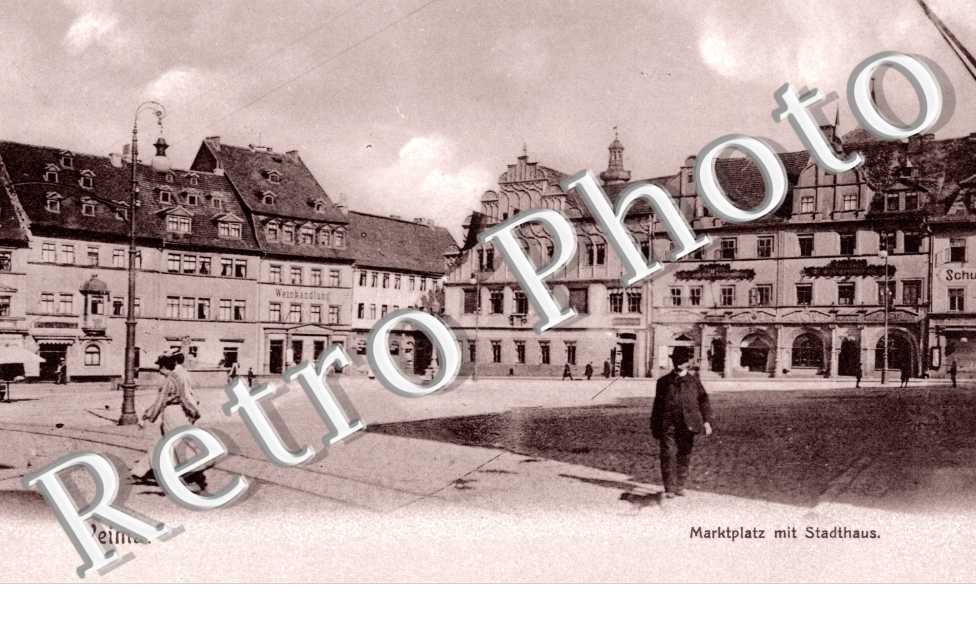 marktplatz mit Stadthaus