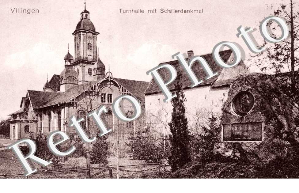 Villingen, Turnhalle mit Schillerdenkmal