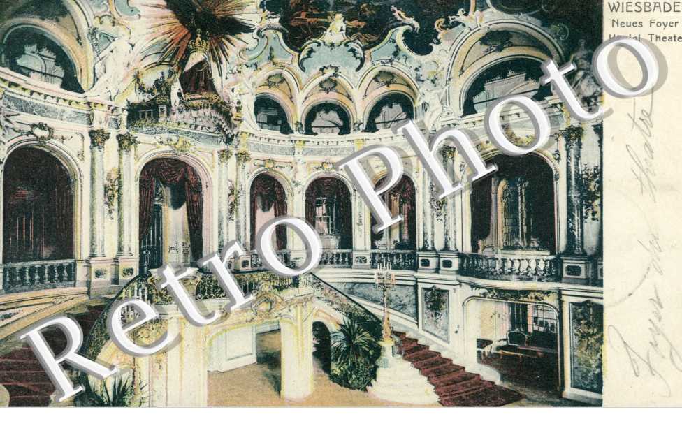 Neues Foyer i Konigl Theater