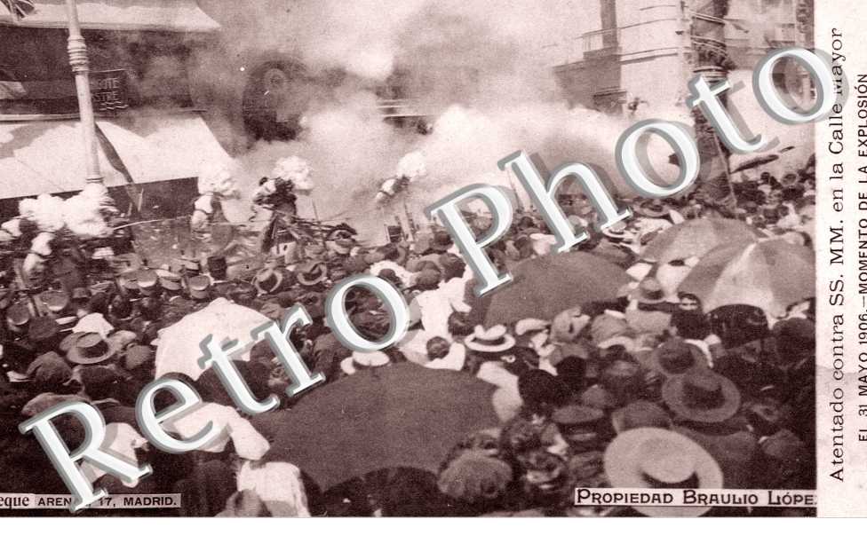 Atentado contra SS. MM. en la Calle mayor