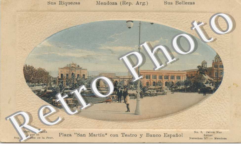 Plaza "San martin" con teatro y Banco espanol