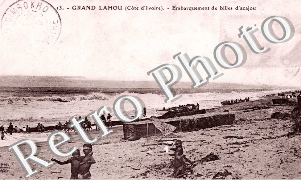 Embarquement de billes d'acajou