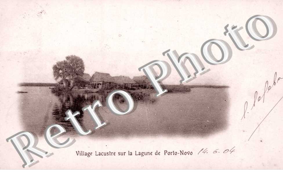 Village Lacustre sur la Lagune de Porto-Novo