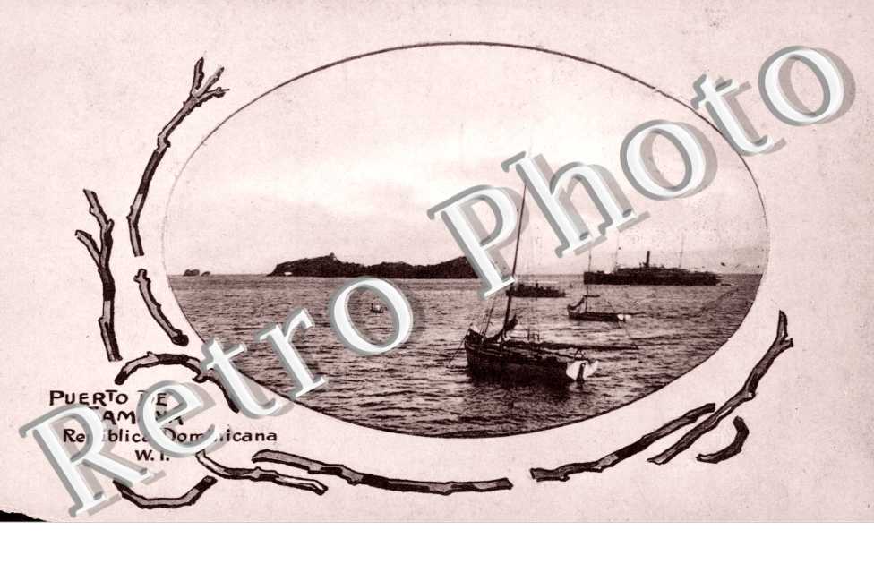 Un voilier sur l'eau