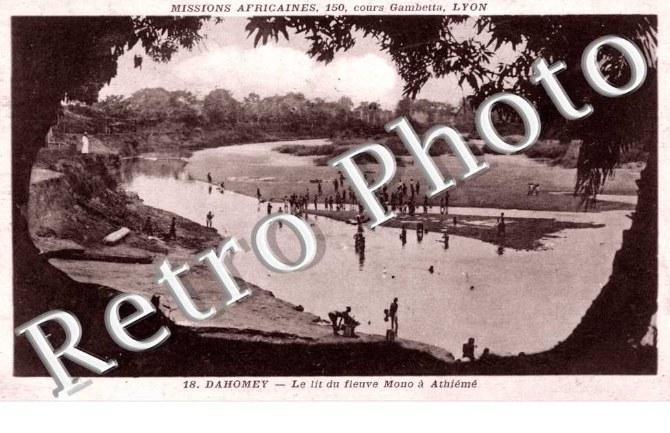le Lit du Fleuve Mono a Athieme