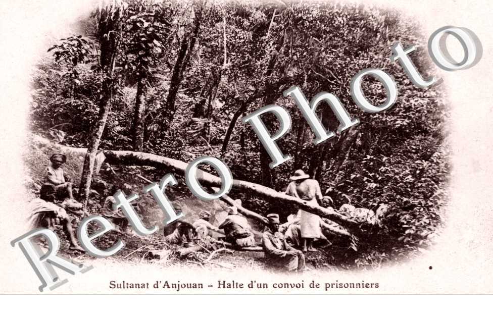 Halte d'un Convoi de Prisonniers