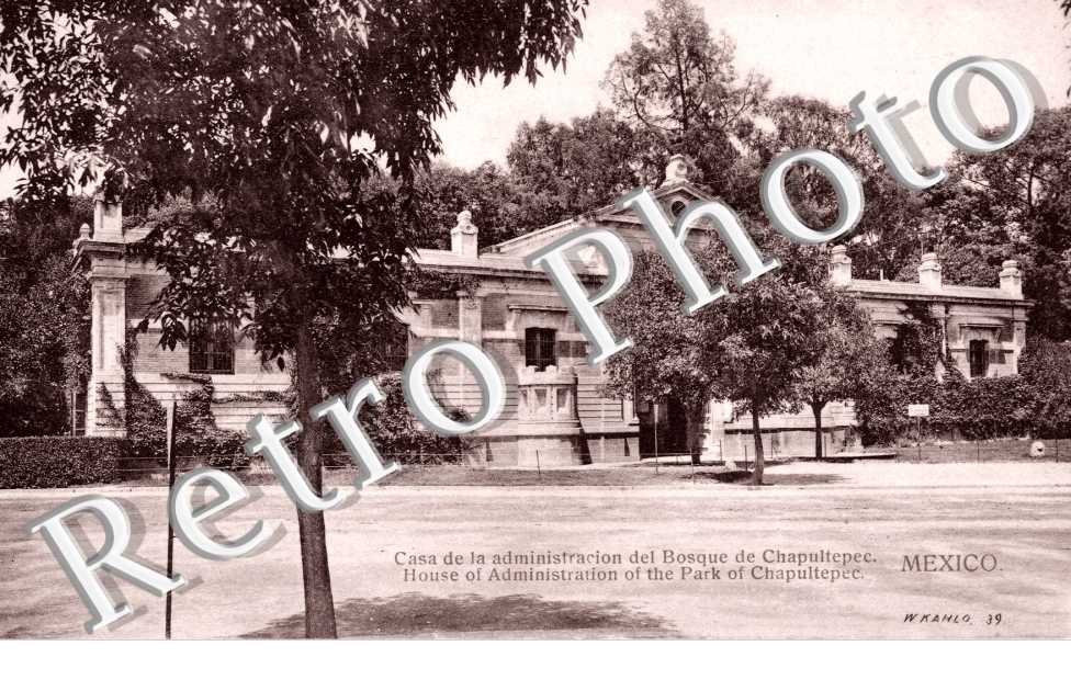 Casa de la Administracion del Bosque