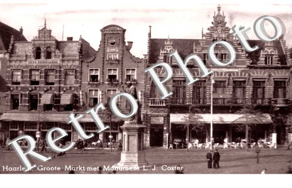 Groote markt  met monument L. J. Coster. Grand marche et le monument L. J. Coster